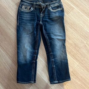 Vigoss capris size 10, length 21 .